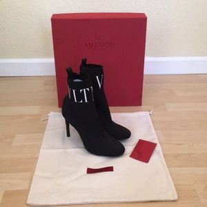 Valentino Garavani Ankle Bootie 35 1/2